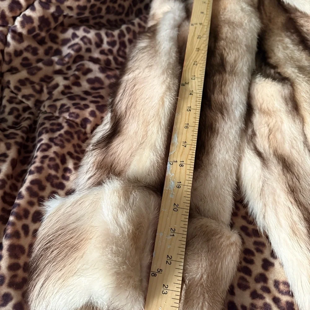 Old Hollywood Glam” Genuine Vintage Fur Full Length Coat - Picture 10 of 10